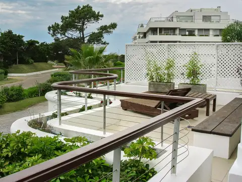 Venta apartamento 4 dormitorios- Playa Brava