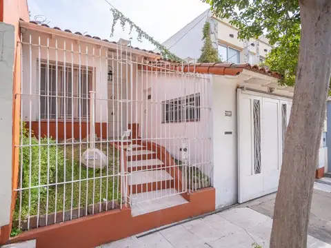 VENTA PH 4 AMBIENTES C/ COCHERA EN BERNAL