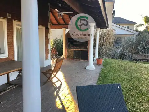 Casa 4 ambientes con 3 baños