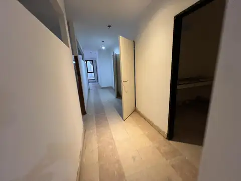 Oficina en Alquiler al Este