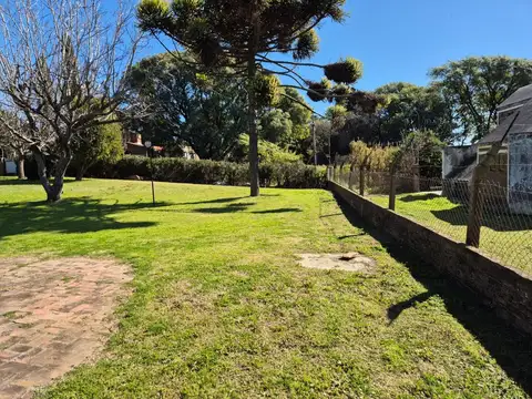LOTE CON QUINCHO ARROYO SECO