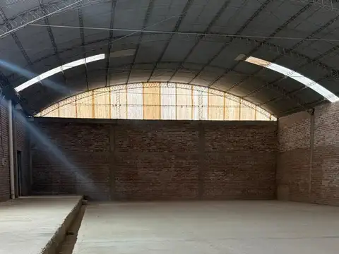 ESTUPENDO GALPÓN 916 m2 CUBIERTOS EN AGRELO, LUJÁN