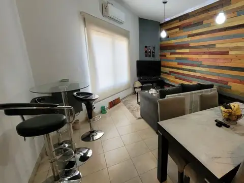 Venta tres ambientes Ramos Mejia.