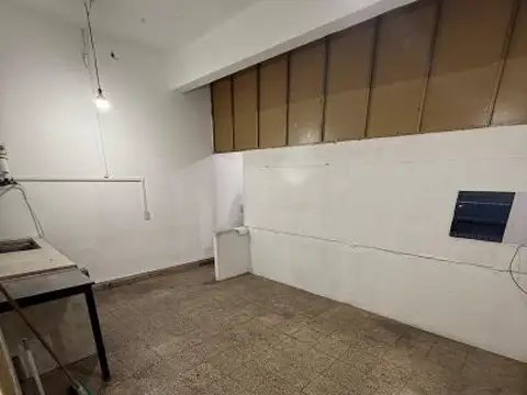 Local en Alquiler en Barrio La Merced, $ 800.000