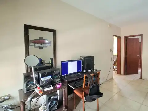 Casa 4 ambientes con 1 baño