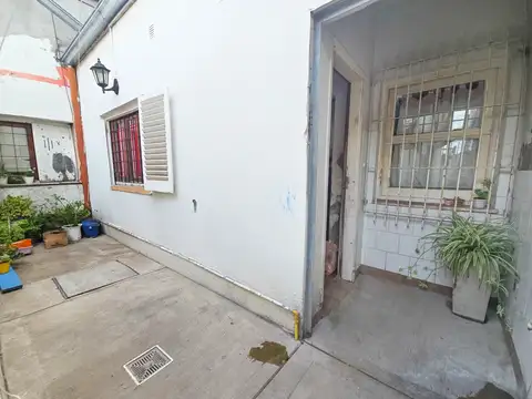 PH 3 amb. con dos patios. Apto crédito - Avellaneda y Buenos Aires