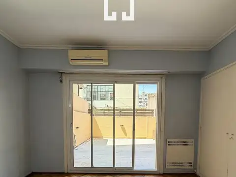VENTA DEPARTAMENTO 3 DORMITORIOS APTO CRÉDITO CON TERRAZA PROPIA EN 3ER PISO BARRIO NORTE