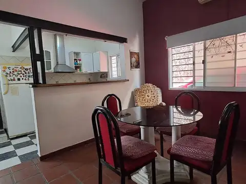 Depto Tipo Casa 3 ambientes con 2 baños
