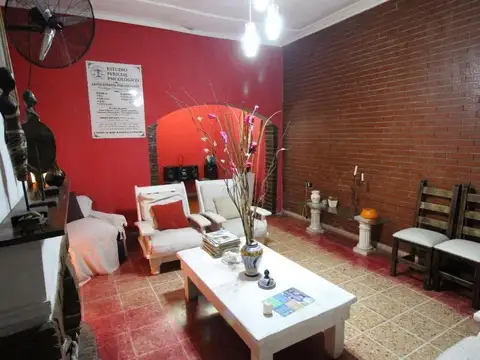 Casa 7 AMBIENTES en Ramos Mejia