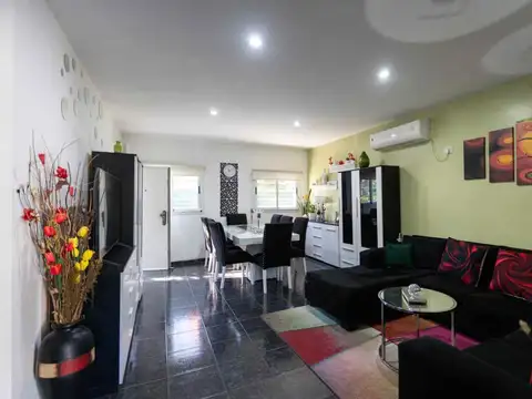 Casa 4 ambientes con 1 baño