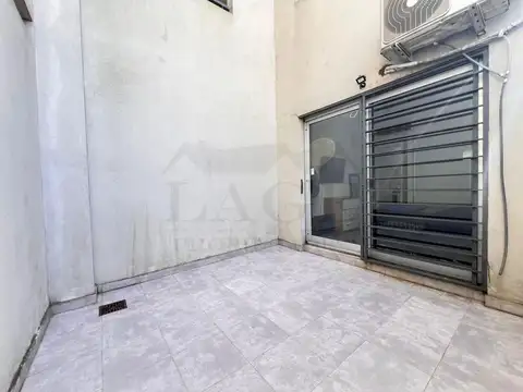 DEPARTAMENTO 2 AMB CON BALCON Y PATIO LUMINOSO CONTRAFRENTE
