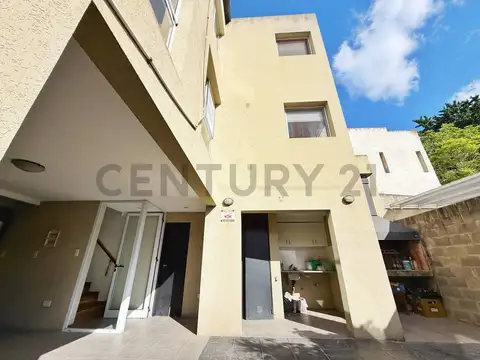 Casa 6 ambientes con 1 baño
