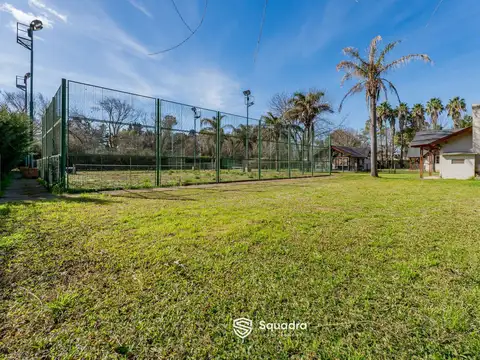 Casa en Venta con 6 cocheras