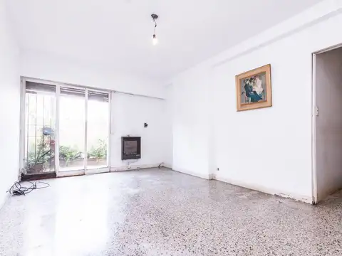 Departamento VENTA 4 ambientes con patio Lomitas