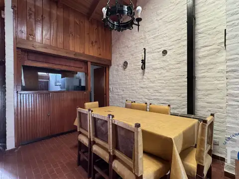 Depto Tipo Casa 5 ambientes con 4 baños