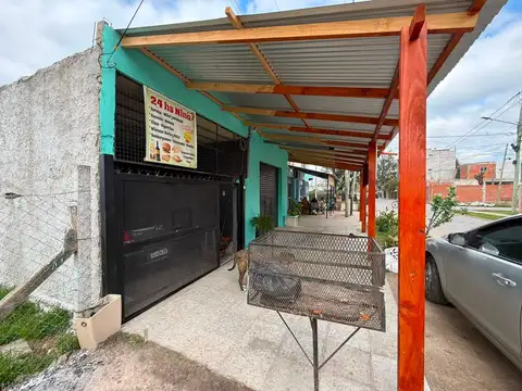 Casa 4 ambientes con 1 baño