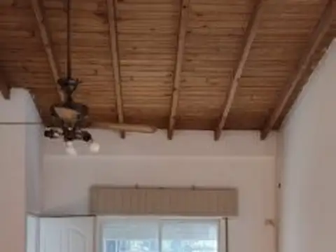 Casa en Alquiler con 1 cochera