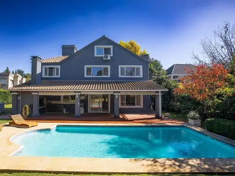 Casa en Venta 6 Ambientes en Ayres de Pilar