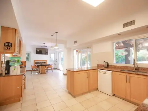 Casa en Alquiler al Sureste