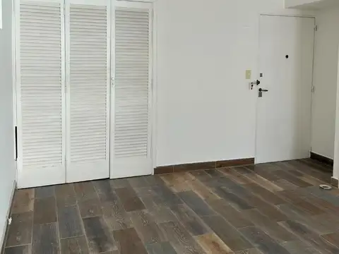Amplio y luminoso ambiente. Apto Profesional