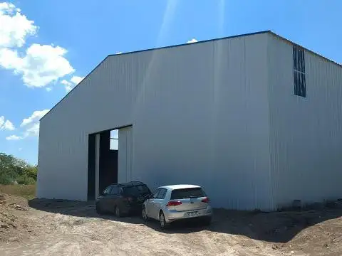 DEPOSITO A ESTRENAR 1000m ²