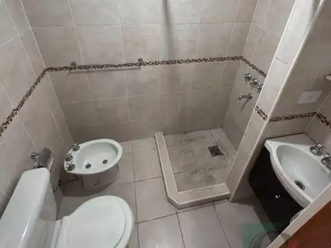 Monoambiente con balcon - Remedios de Escalada
