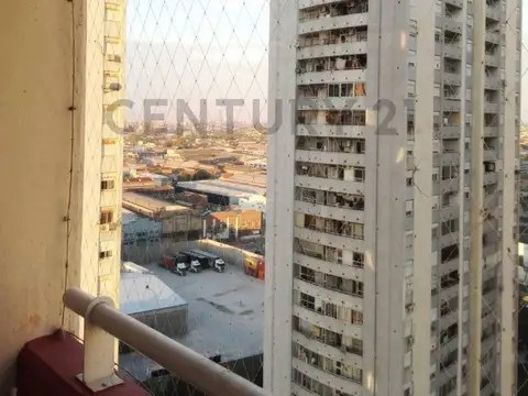 DEPARTAMENTO EN PISO 16 - PLENO CENTRO DE AVELLANEDA