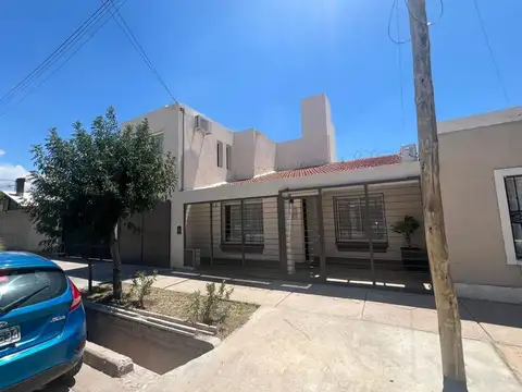 CASA EN VENTA VILLA NUEVA BARRIO SEMI CERRADO