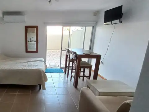 EN VENTA!! MONOAMBIENTE A ESTRENAR CON AMPLIO PATIO!