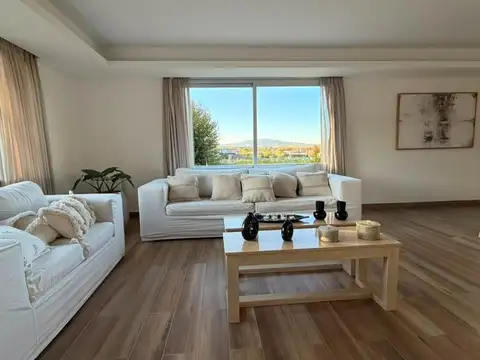 Casa en Venta en Praderas De San Lorenzo, Countries y Barrios Cerrados en San Lorenzo