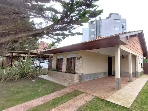 Casa - Venta - Villa Gesell - 4 Ambientes - Gas Natural - Barrio Norte
