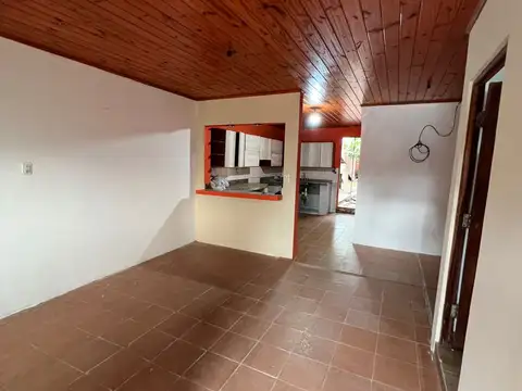 Casa en Venta con 4 cocheras