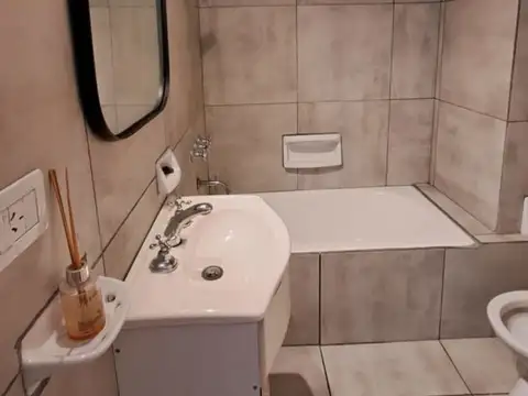 Tres Arroyos 3400, Piso 1
