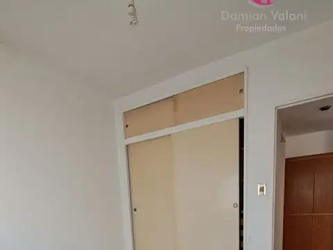 EXCELENTE 2 AMBIENTES EN VILLA DEL PARQUE CON COCINA INDEPENDIENTE Y LAVADERO