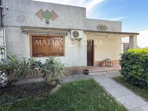 CASA EN VENTA 3 AMBIENTES CON COCHERA EN VILLA SARMIENTO