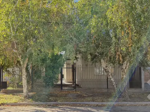 Casa en Venta en Plottier, USD 145.000