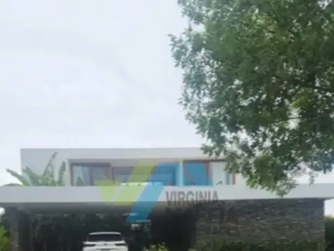 Casa en Venta en Albanueva, USD 1.890.000