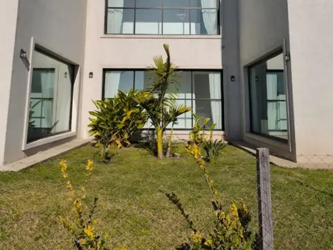 Casa Al Lago A La Venta En Costas Puertos Escobar