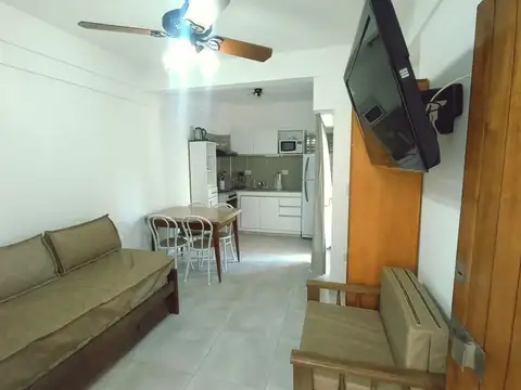 Impecable 2 Amb con cochera cubierta a 50mts del mar!