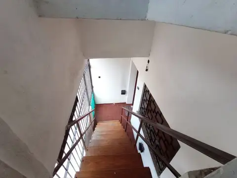 Depto Tipo Casa 4 ambientes con 1 baño