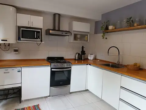 Casa 3 ambientes con 2 baños