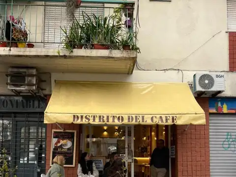 Venta Local con Fondo de Comercio en Monte Castro