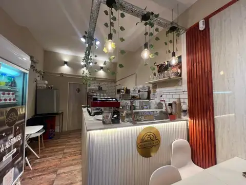 Venta Local con Fondo de Comercio en Monte Castro