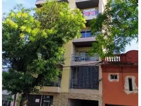 VENTA-OPORTUNIDAD MONOAMBIENTE CON COCHERA