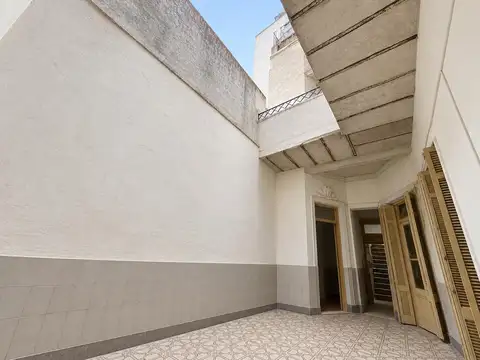 Casa 24 ambientes con 4 baños