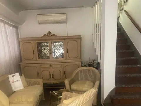 Gran departamento tipo casa de 5 ambientes con terraza - con opción ph 2 ambientes con patio