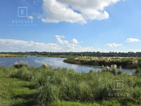 Lote al río en venta, amarra propia, Barrio Cerrado El Naudir, Escobar