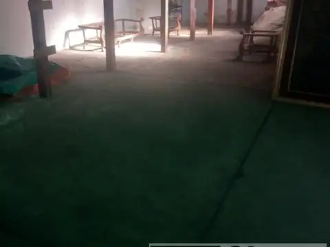 EXCELENTE OPORTUNIDAD * GALPON+LOTE * Q.60*