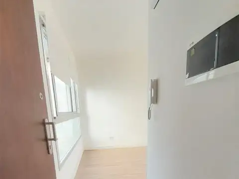 Av.Indepencia 2800, Piso 7