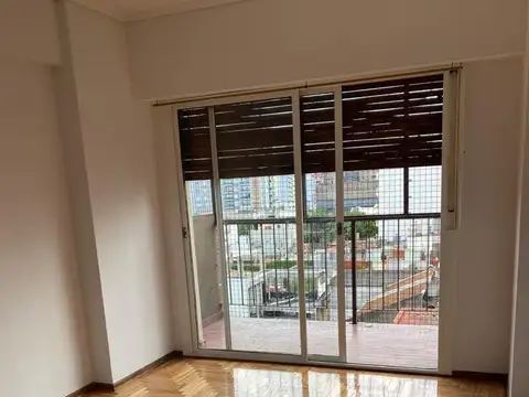 Esteban A Gascon 800, Piso 6